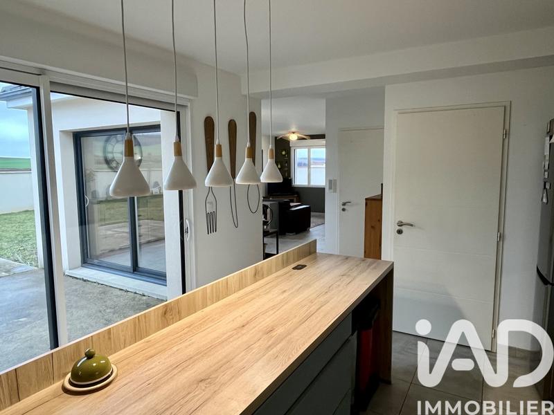 Maison - 97 m² - 5 pièces