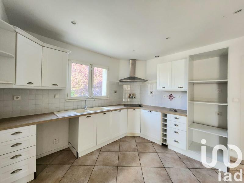 Maison - 256 m² - 5 pièces