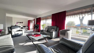 Appartement - 150 m² - 4 pièces
