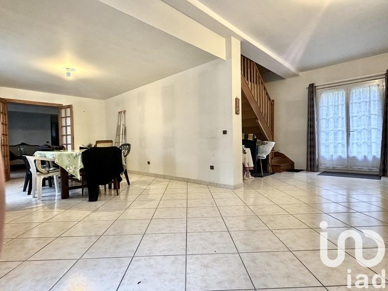 Maison - 210 m² - 8 pièces