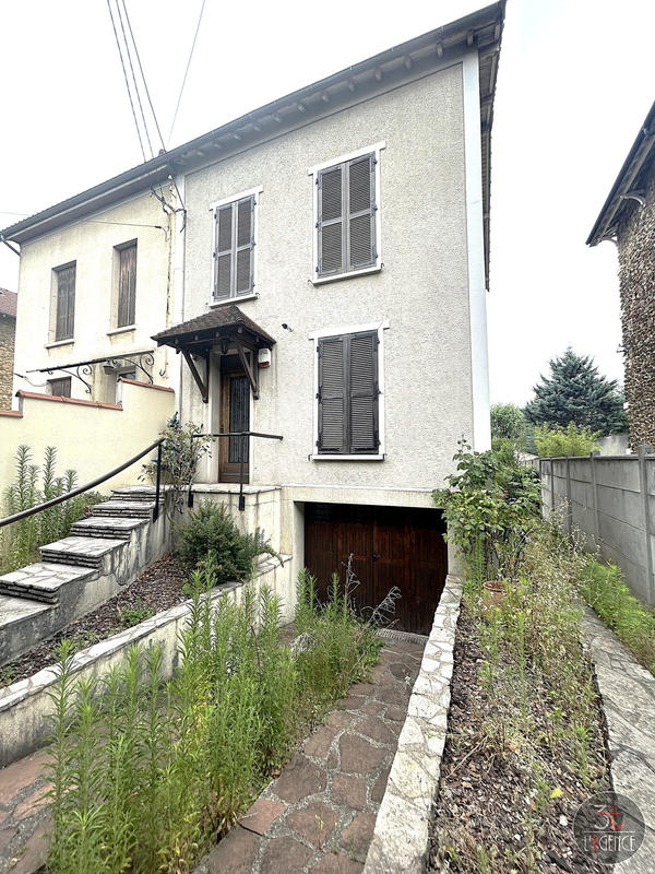 Maison - 108 m² - 5 pièces