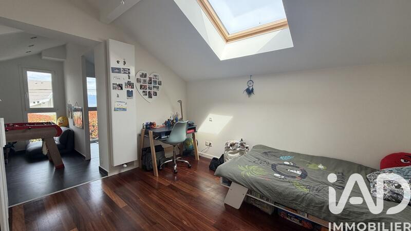 Maison - 200 m² - 6 pièces