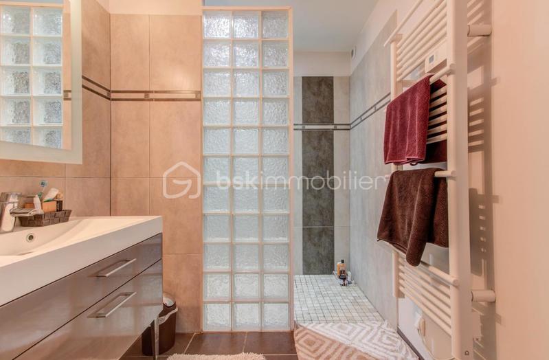 Loft - 95 m² - 4 pièces