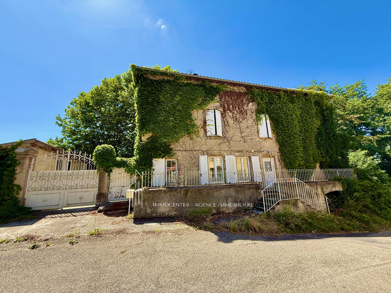 Propriété - 163 m² - 9 pièces