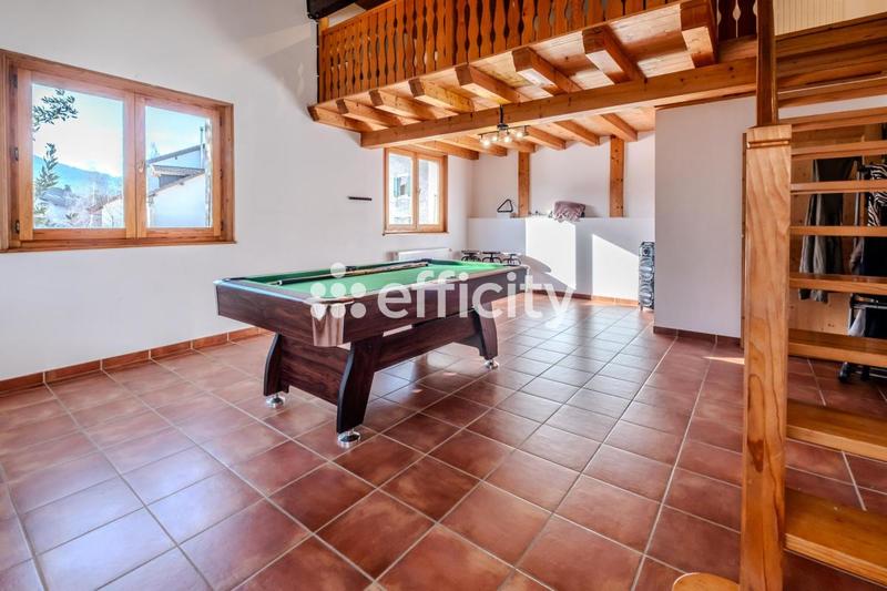 Maison - 170 m² - 6 pièces