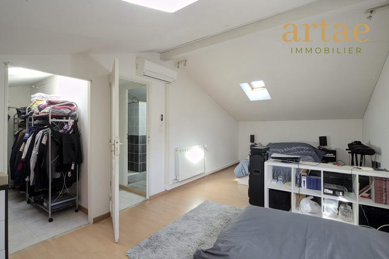 Maison - 210 m² - 6 pièces