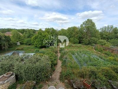 Maison - 428 m² - 8 pièces