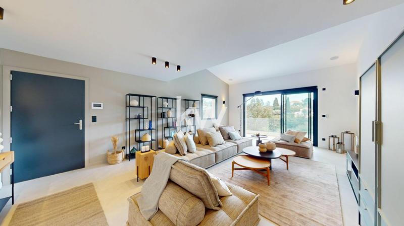 Maison - 208 m² - 6 pièces