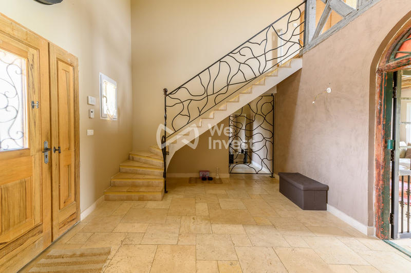 Villa - 427 m² - 14 pièces