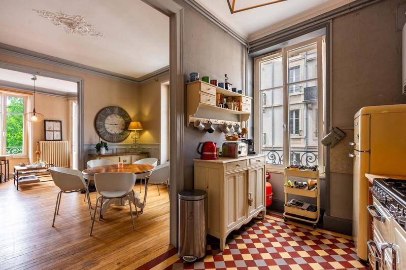 Appartement - 77 m² - 3 pièces