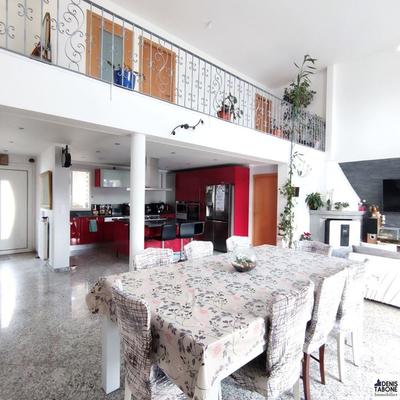 Maison traditionnelle - 178 m² - 7 pièces