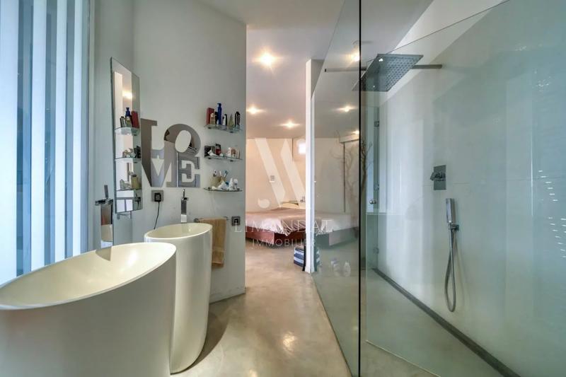 Appartement - 330 m² - 6 pièces