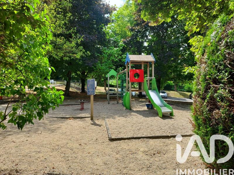 Appartement - 97 m² - 5 pièces