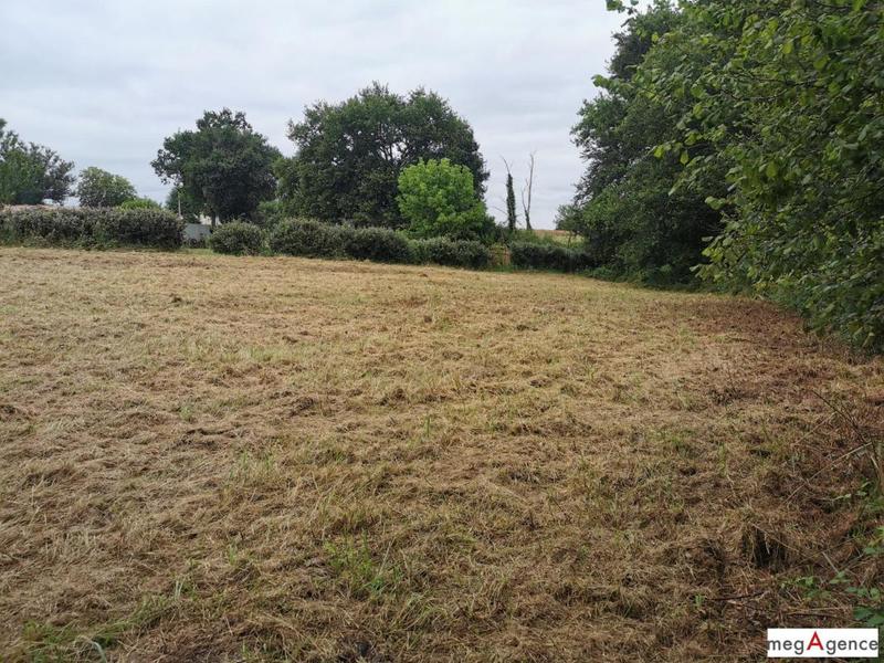 Terrain constructible - 2 388 m²