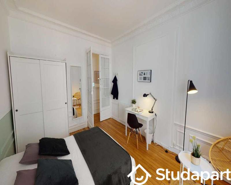 Chambre - 80 m² - 1 pièce