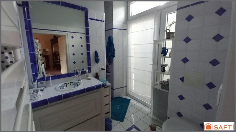 Maison - 220 m² - 6 pièces