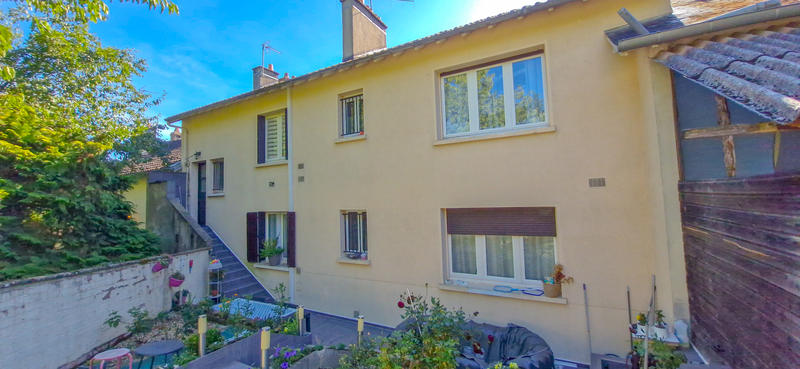 Maison - 178 m² - 10 pièces