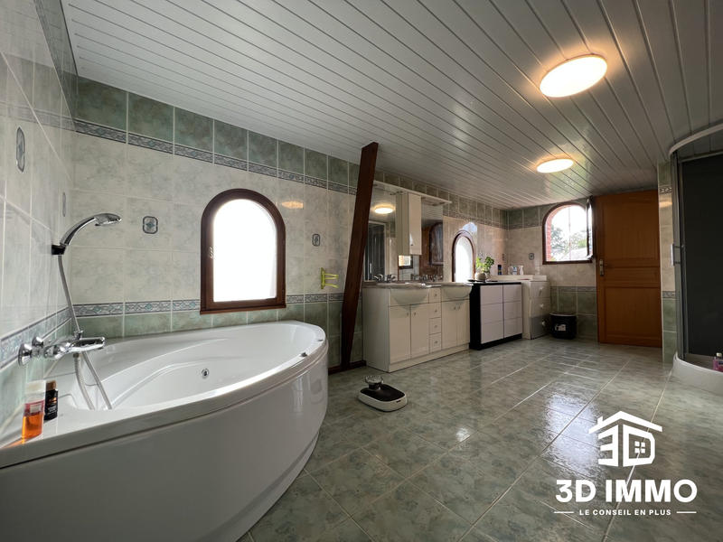 Maison - 190 m² - 5 pièces