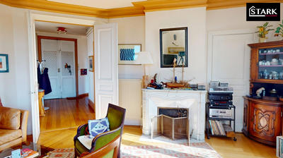 Appartement - 167 m² - 6 pièces