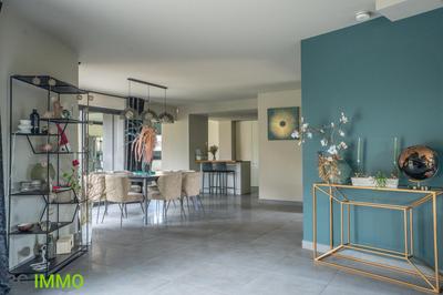 Maison contemporaine - 198 m² - 6 pièces