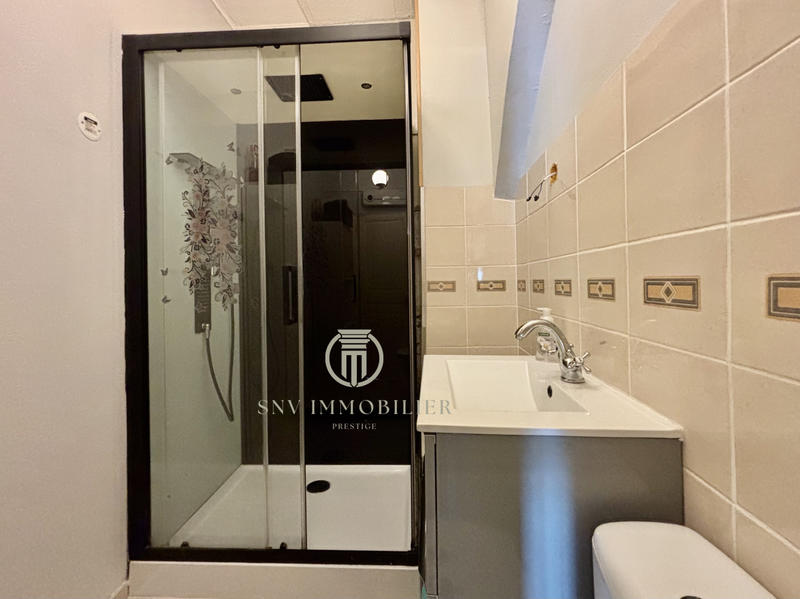 Maison - 206 m² - 9 pièces