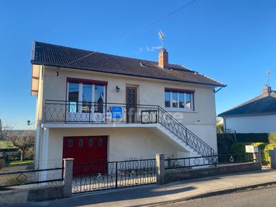 Maison - 89 m² - 6 pièces