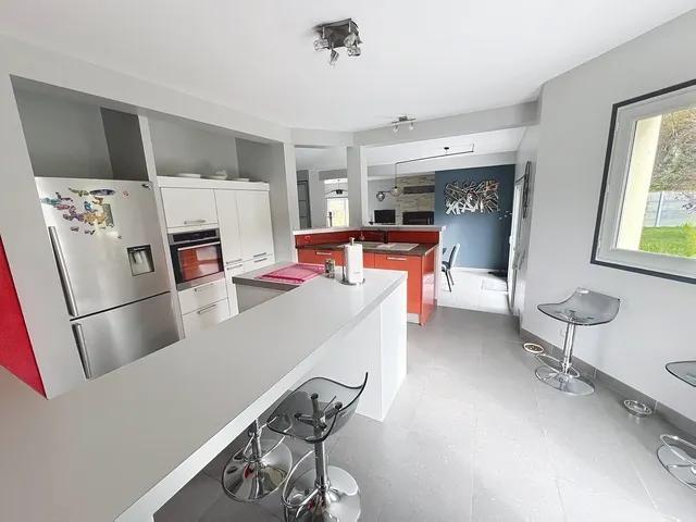 Maison contemporaine - 205 m² - 6 pièces