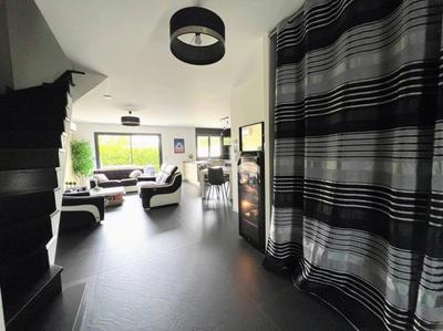 Pavillon - 130 m² - 7 pièces