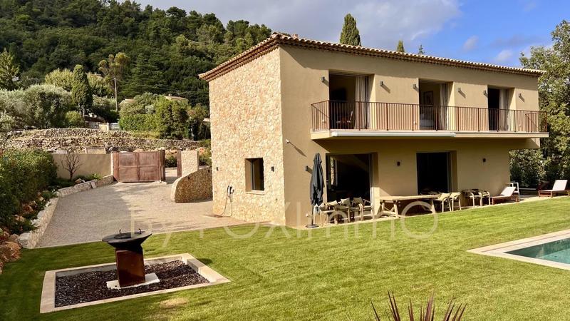 Villa - 180 m² - 6 pièces