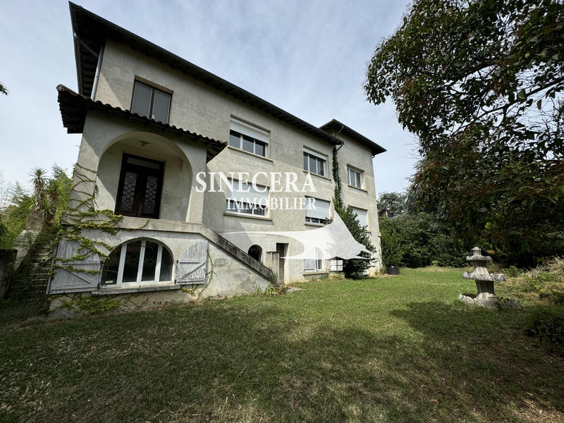 Propriété - 600 m² - 16 pièces