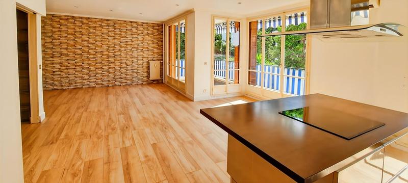 Appartement - 84 m² - 3 pièces