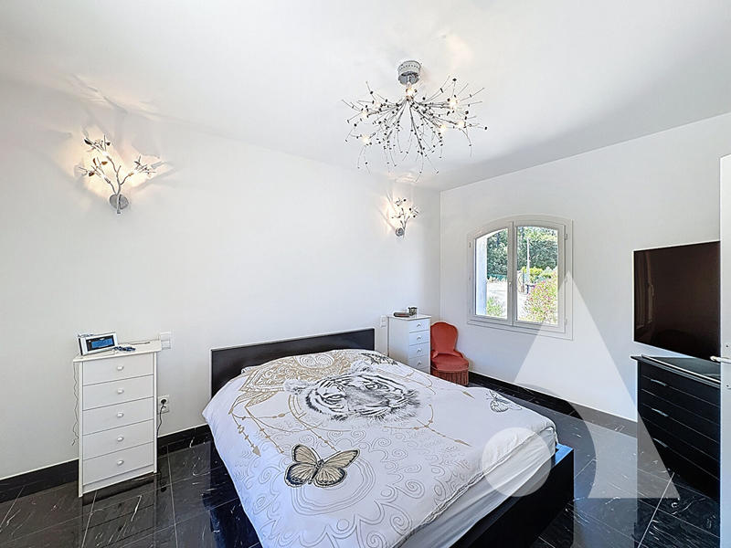 Villa - 240 m² - 6 pièces