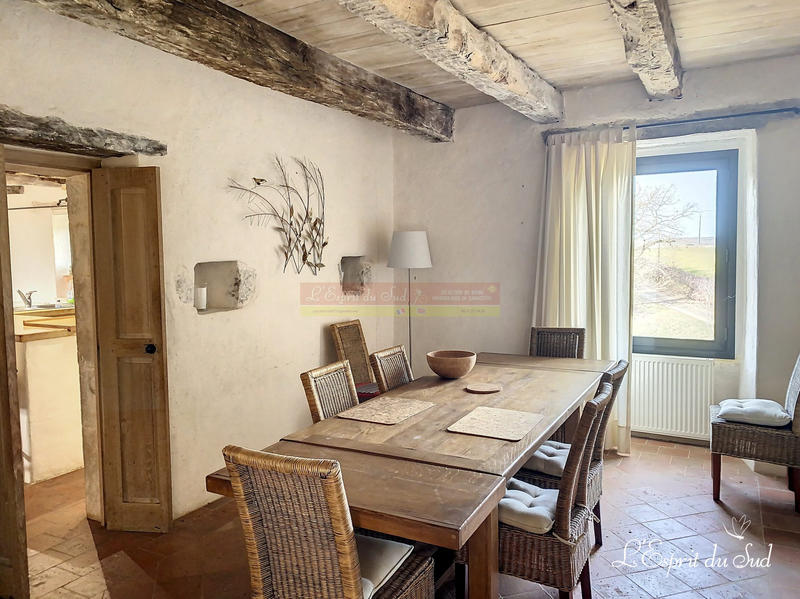 Maison - 245 m² - 11 pièces