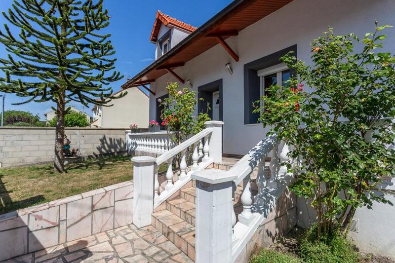 Maison - 191 m² - 9 pièces