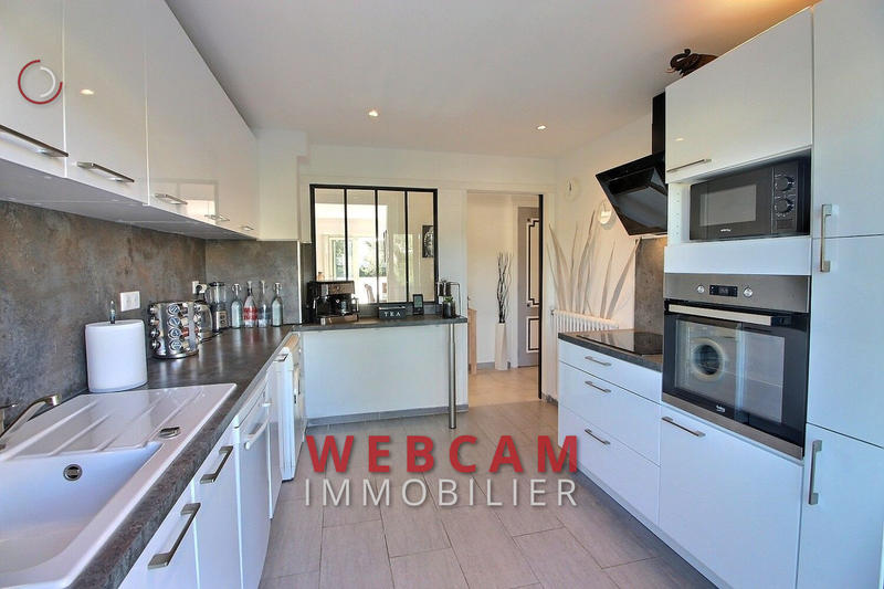 Appartement - 90 m² - 4 pièces