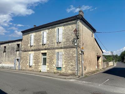Maison de village - 125 m² - 5 pièces