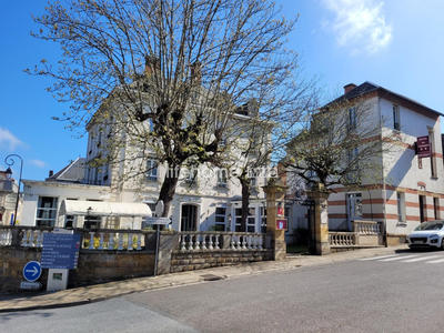 Fonds de commerce - 1 243 m²