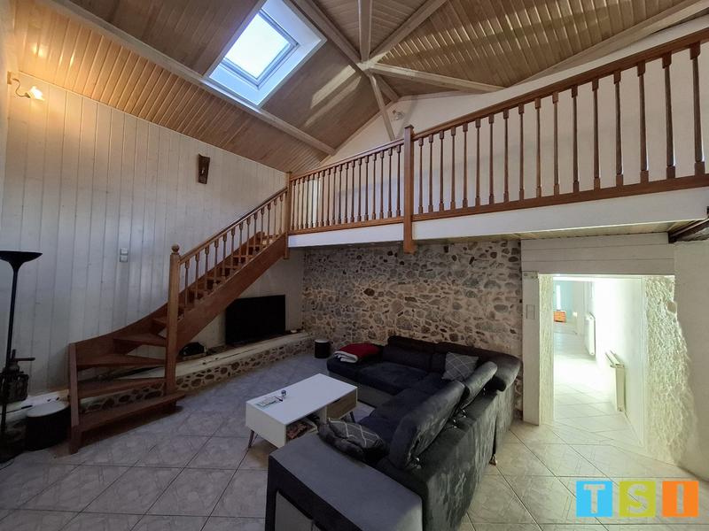 Maison - 161 m² - 5 pièces