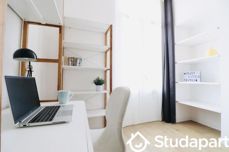 Chambre - 12 m² - 1 pièce