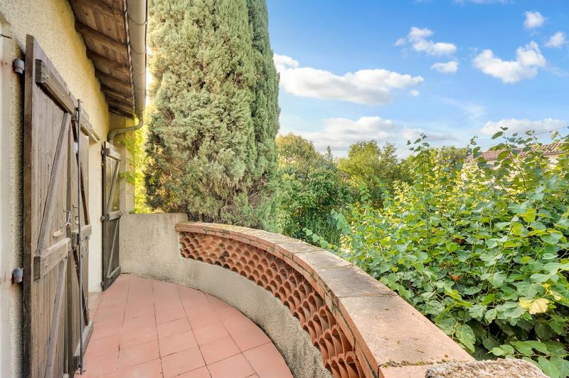 Maison traditionnelle - 217 m² - 7 pièces