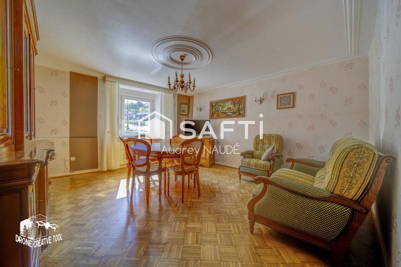 Maison - 140 m² - 5 pièces