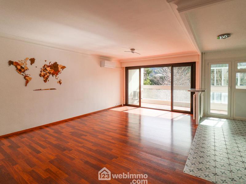 Appartement - 70 m² - 3 pièces