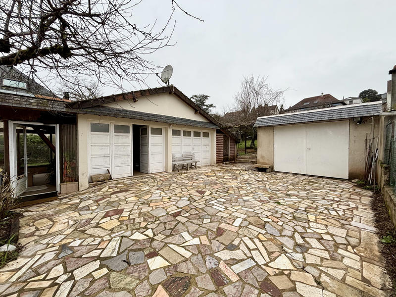 Maison - 137 m² - 7 pièces