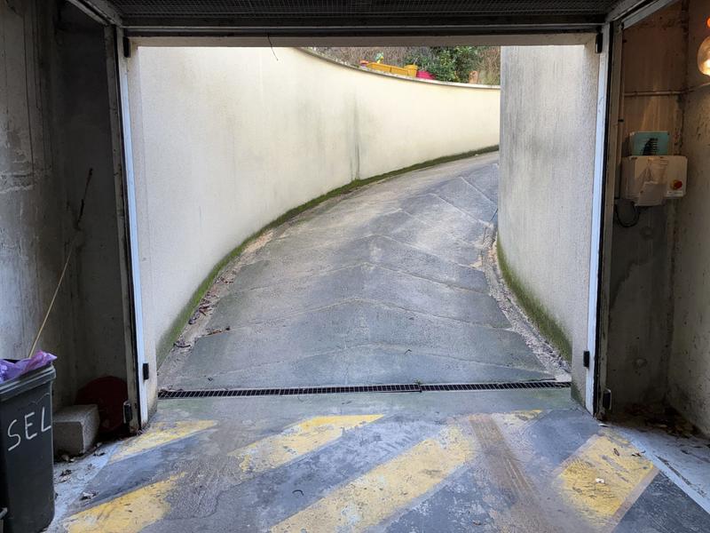 Parking / Garage - 18 m²