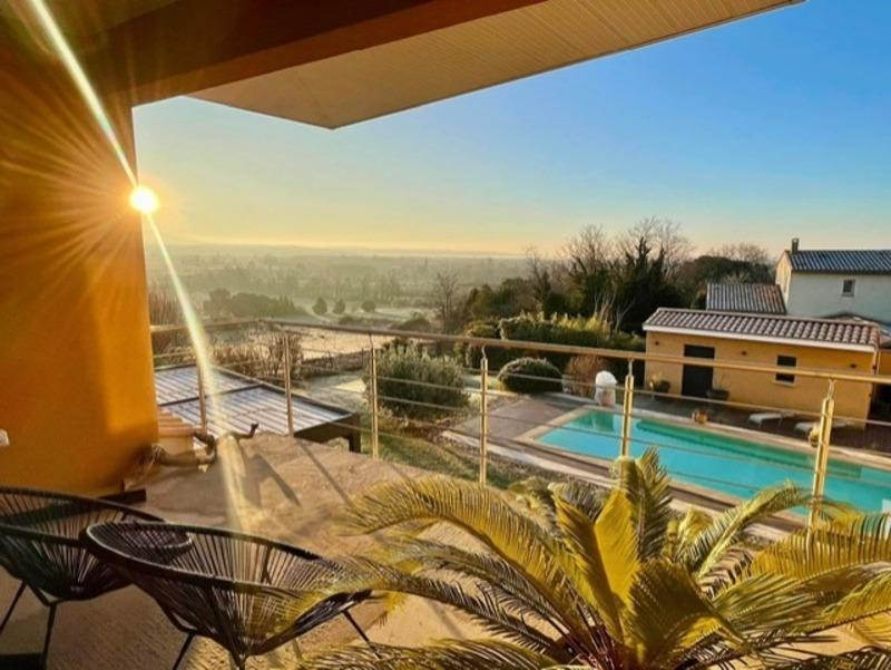 Maison - 380 m² - 11 pièces