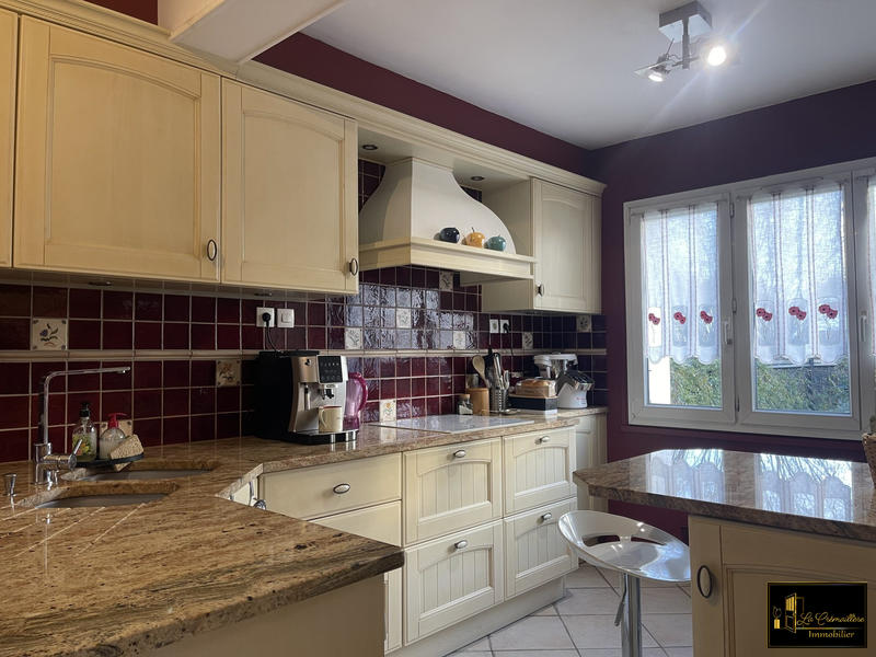 Maison traditionnelle - 130 m² - 6 pièces