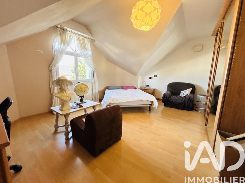 Maison - 179 m² - 7 pièces