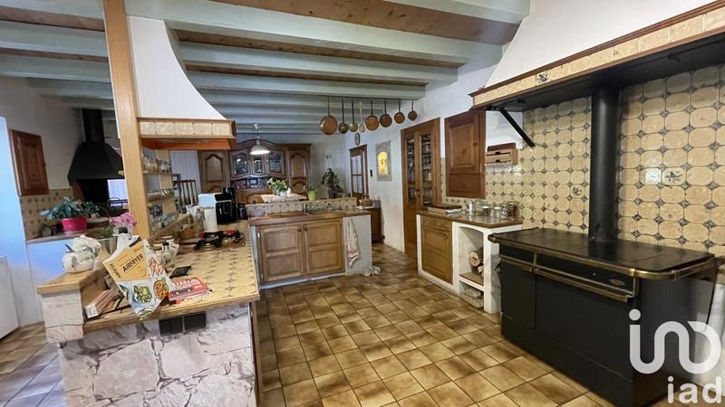 Maison - 547 m² - 8 pièces