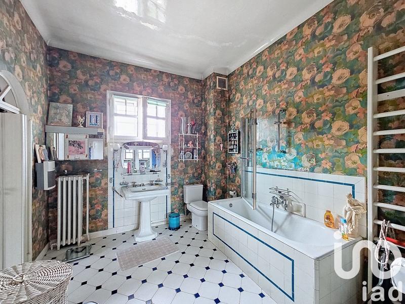 Maison - 296 m² - 7 pièces