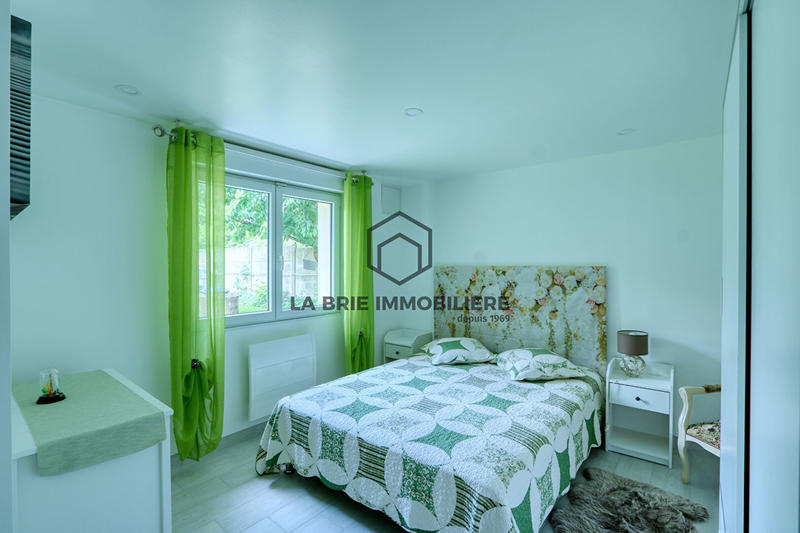 Maison - 192 m² - 8 pièces